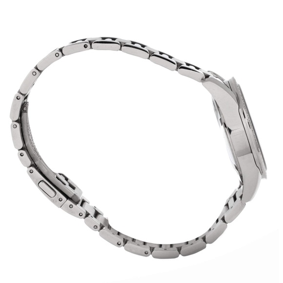 Auth Tag Heuer Carrera Quartz Watch with Diamond Bezel and Mother of Pearl 32 - Picture 2 of 5